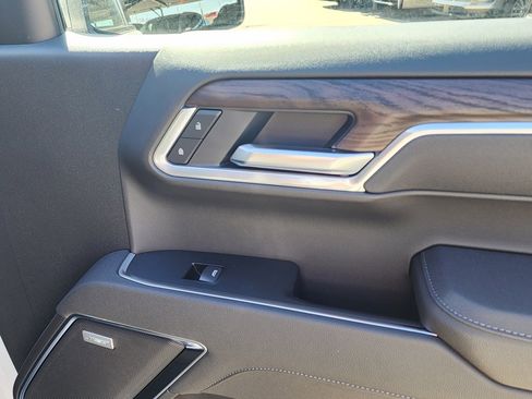 New 2026 GMC Sierra 1500 SLT w/ SLT Premium Plus Package image 38