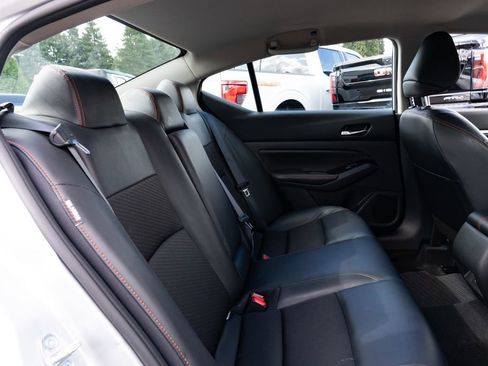Used 2023 Nissan Altima 2.5 SR FWD image 22