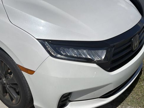 Used 2024 Honda Odyssey Sport image 3