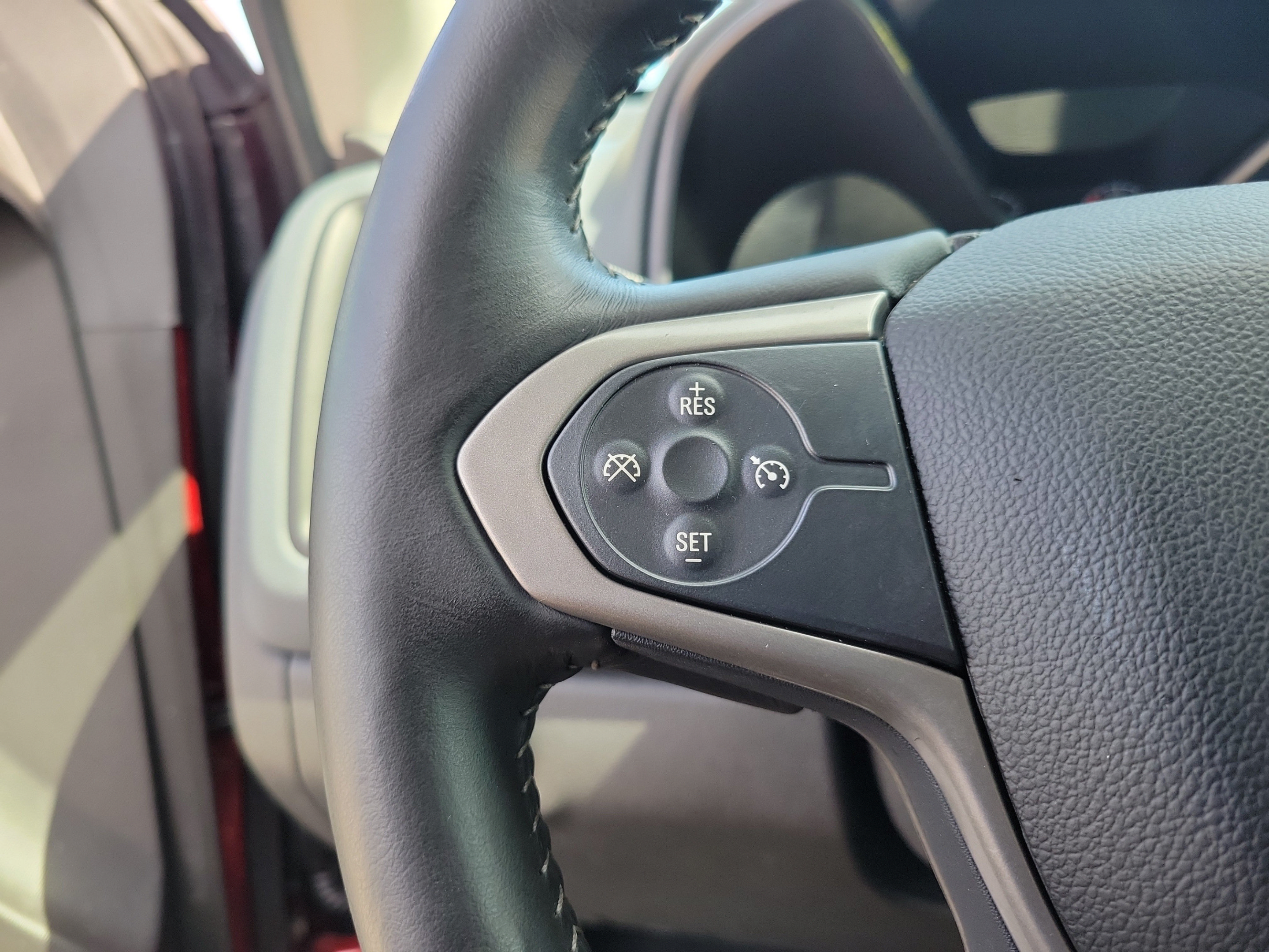 Used 2015 Chevrolet Colorado Z71 RWD image 16