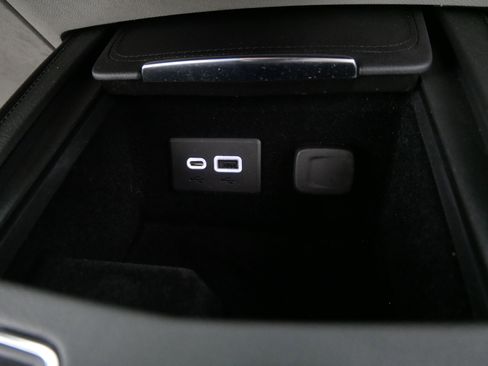 Used 2022 Cadillac XT4 Premium Luxury w/ Enhanced Visibility Package image 29