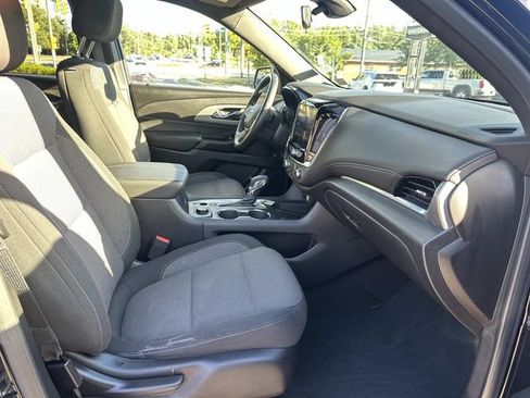 Used 2023 Chevrolet Traverse LT AWD/4WD image 10