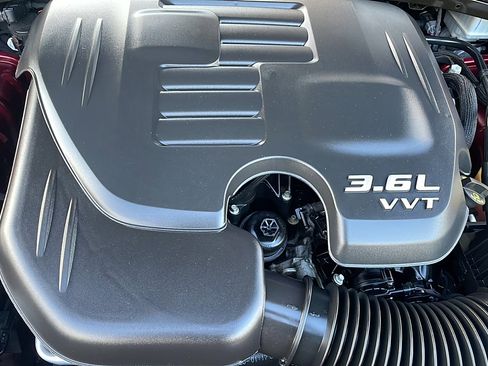 Used 2018 Chrysler 300 Touring image 22