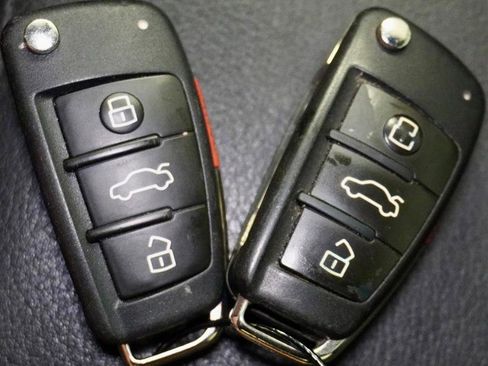 Used 2017 Audi A3 e-tron Premium Plus w/ Technology Package image 33