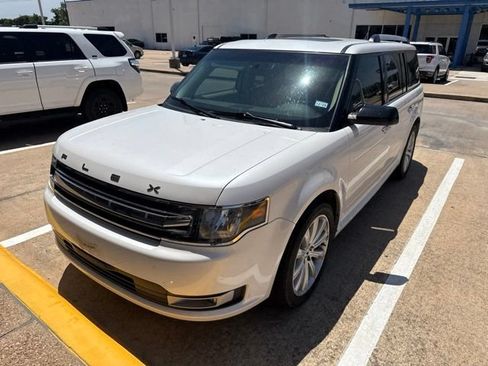 Used 2018 Ford Flex SEL w/ Equipment Group 202A FWD image 3