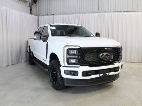 New 2026 Ford F250 Lariat w/ Black Appearance Package AWD/4WD image 38