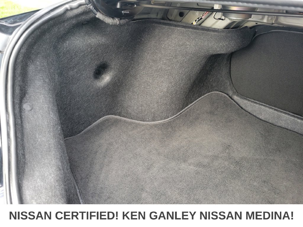 Certified 2025 Nissan Sentra SR FWD image 43