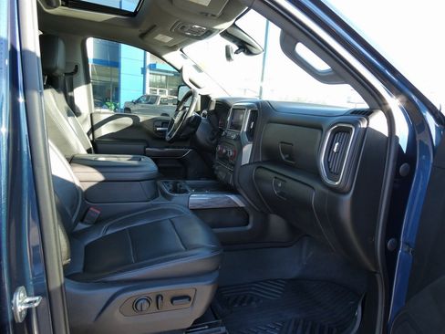 Used 2020 Chevrolet Silverado 2500 LTZ w/ LTZ Plus Package image 16