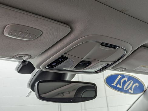 Used 2021 Jeep Cherokee Limited image 35