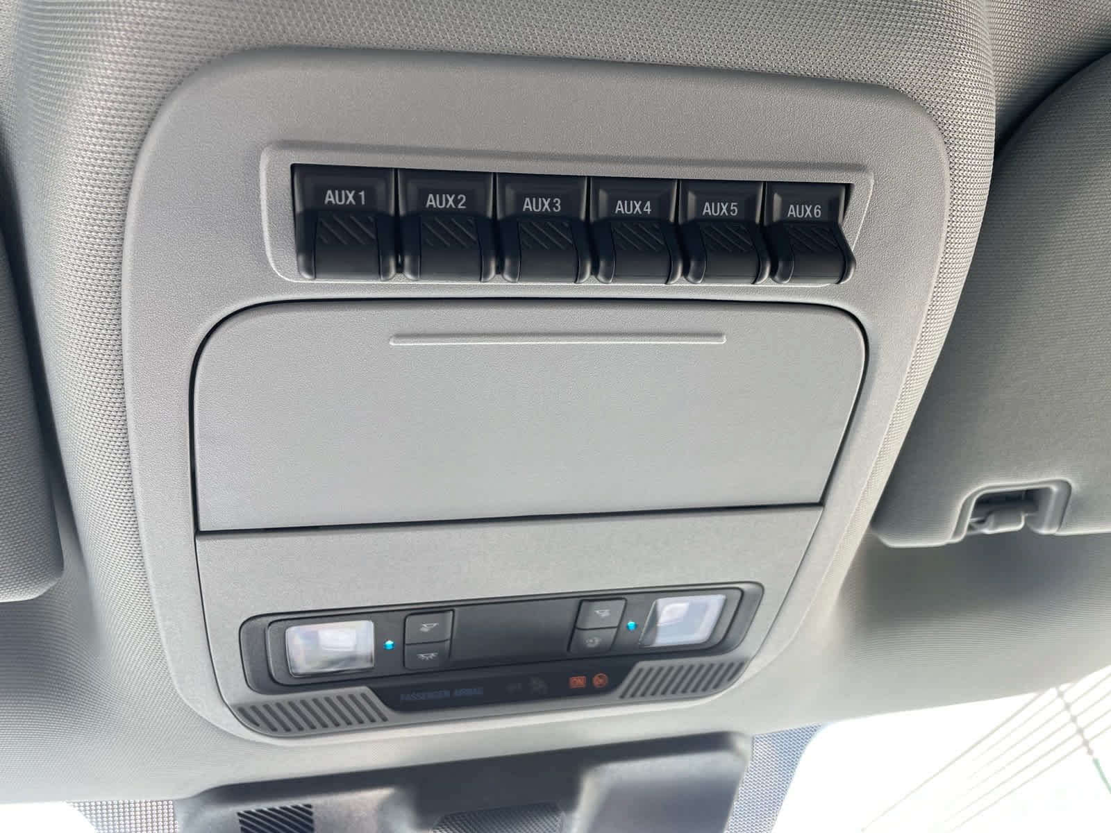 Used 2025 Ford F550 4x4 Regular Cab Super Duty image 36