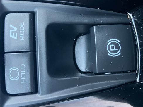 Used 2025 Toyota Camry XSE image 34