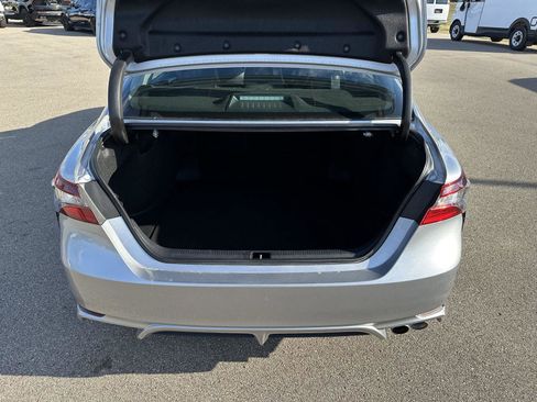 Used 2024 Toyota Camry SE image 6