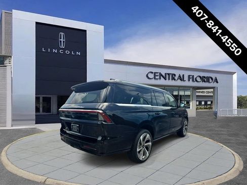 New 2027 Lincoln Navigator L Black Label RWD image 3