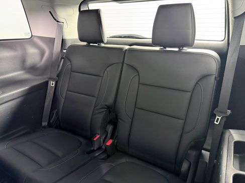 Used 2019 GMC Acadia SLT image 32