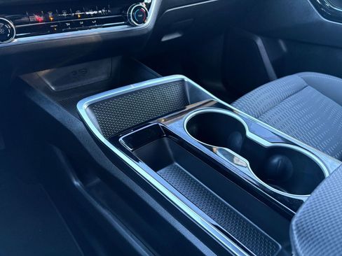 Used 2025 Chevrolet Equinox LT image 40