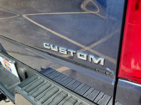 Used 2019 Chevrolet Silverado 1500 Custom Trail Boss w/ Custom Convenience Package AWD/4WD image 13