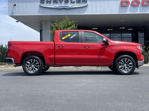 Used 2025 Chevrolet Silverado 1500 LT AWD/4WD image 5