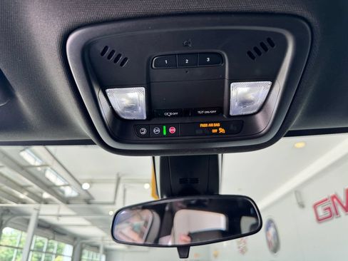 Certified 2023 Chevrolet Traverse LT AWD/4WD image 15