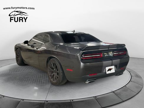 Used 2016 Dodge Challenger SRT w/ Technology Group RWD image 5