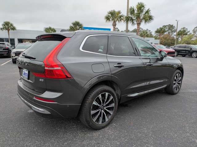 Used 2023 Volvo XC60 B5 Plus FWD image 4