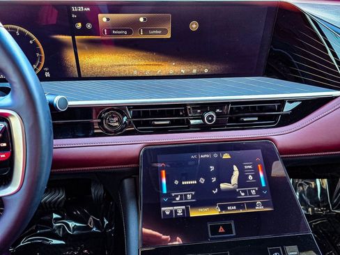 Used 2025 INFINITI QX80 Autograph image 22