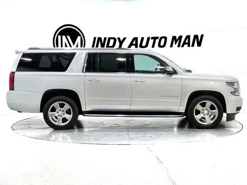 Used 2020 Chevrolet Suburban Premier image 3