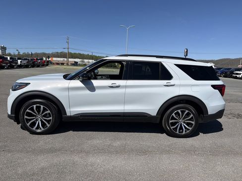 New 2026 Ford Explorer ST-Line AWD/4WD image 10