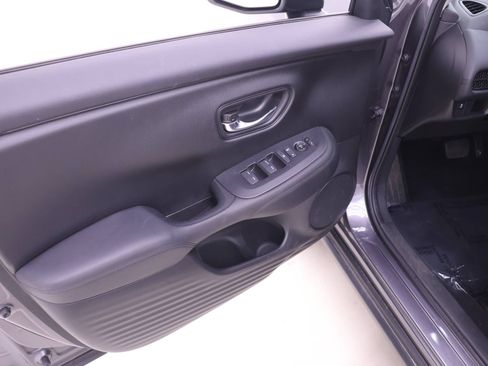 Certified 2024 Honda HR-V LX image 10