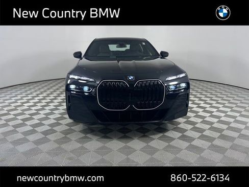 New 2026 BMW 760i xDrive w/ Executive Package image 2