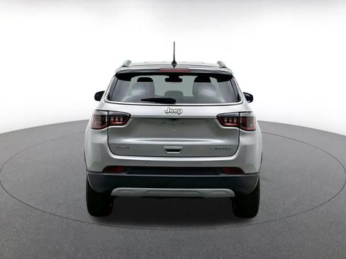 Used 2025 Jeep Compass Limited AWD/4WD image 7