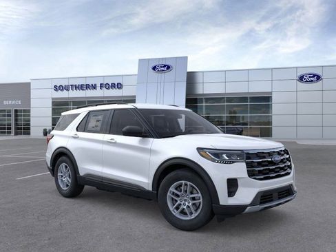 New 2026 Ford Explorer Active image 8