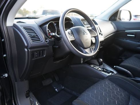 Used 2024 Mitsubishi Outlander Sport ES image 15