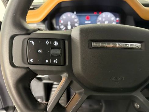 Used 2024 Land Rover Defender 130 X-Dynamic SE AWD/4WD image 19