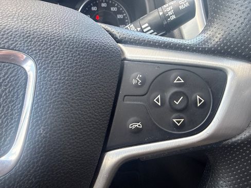 Used 2022 GMC Terrain SLE w/ Driver Convenience Package FWD image 23