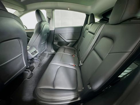 Used 2024 Tesla Model Y Long Range image 27