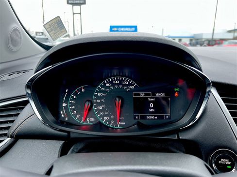 Used 2018 Chevrolet Trax LT w/ LT Convenience Package image 11