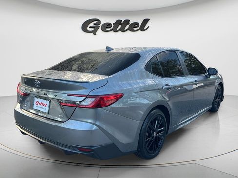 Used 2026 Toyota Camry SE FWD image 5