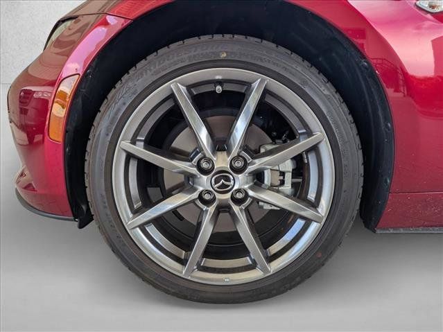 Used 2021 MAZDA MX-5 Miata RF Grand Touring RWD image 13