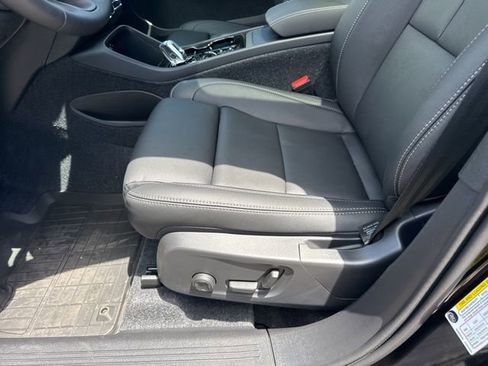 New 2025 Volvo XC40 B5 Plus w/ Protection Package Premier image 16