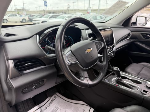 Used 2019 Chevrolet Traverse RS w/ LPO, Floor Liner Package FWD image 36