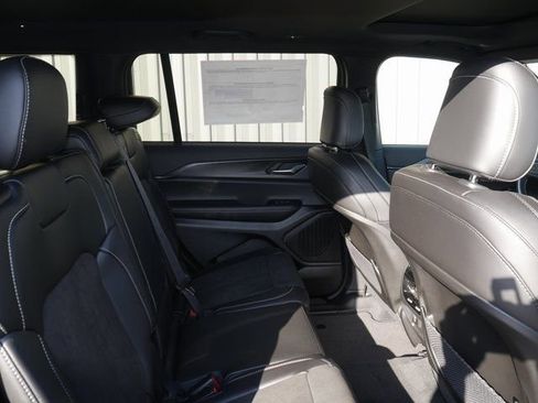 New 2025 Jeep Grand Cherokee L Altitude image 26