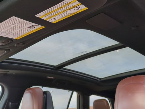 Used 2025 Lincoln Aviator Reserve w/ Equipment Group 201A image 16