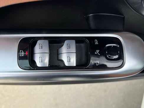 Used 2024 Mercedes-Benz C 300 Sedan image 15