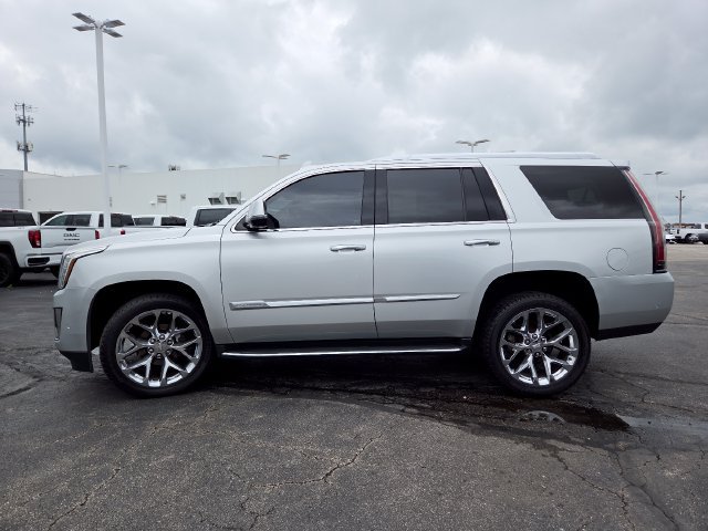 Used 2020 Cadillac Escalade Luxury AWD/4WD image 16
