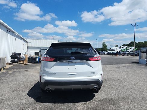Used 2019 Ford Edge SEL AWD/4WD image 4
