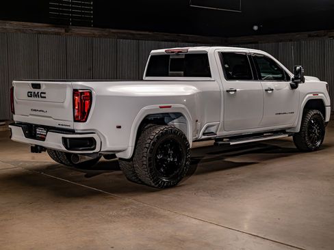 Used 2020 GMC Sierra 3500 Denali w/ Denali Ultimate Package AWD/4WD image 10