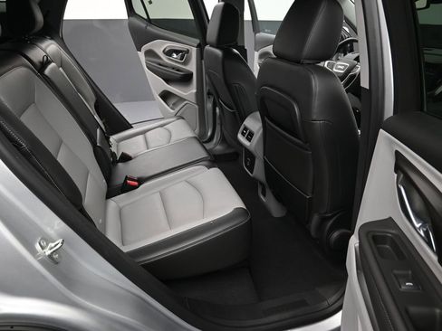 Used 2022 GMC Terrain SLT image 14