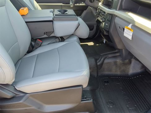 New 2024 Ford F550 4x4 SuperCab Super Duty image 30