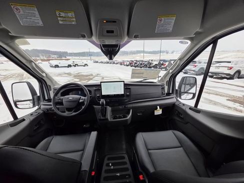 New 2026 Ford Transit 250 148 Medium Roof RWD image 30