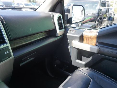 Used 2020 Ford F150 Lariat w/ Equipment Group 502A Luxury AWD/4WD image 27